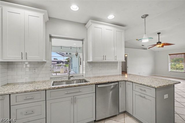 4437 SE 10th AVE, Cape Coral, FL 33904