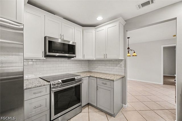 4437 SE 10th AVE, Cape Coral, FL 33904