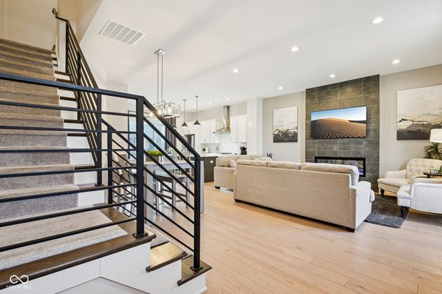 237 Poplar Street, Westfield, IN 46074