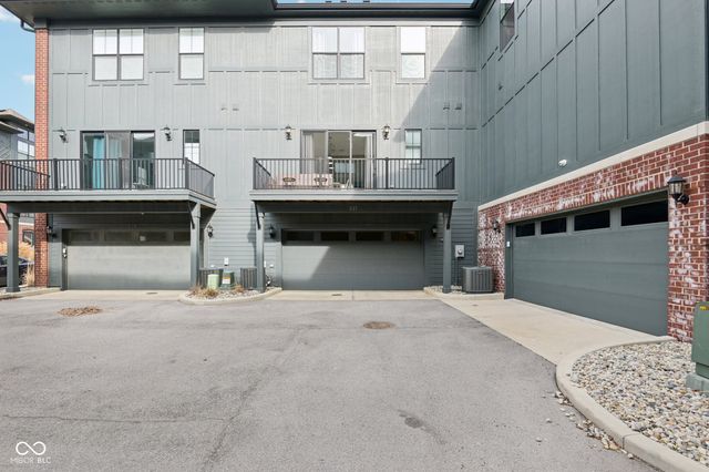 237 Poplar Street, Westfield, IN 46074