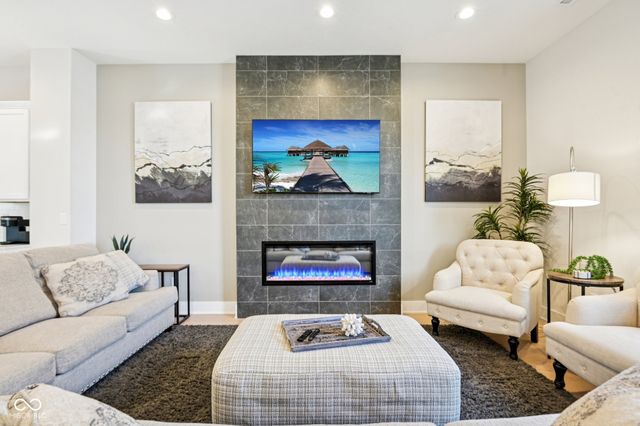 237 Poplar Street, Westfield, IN 46074