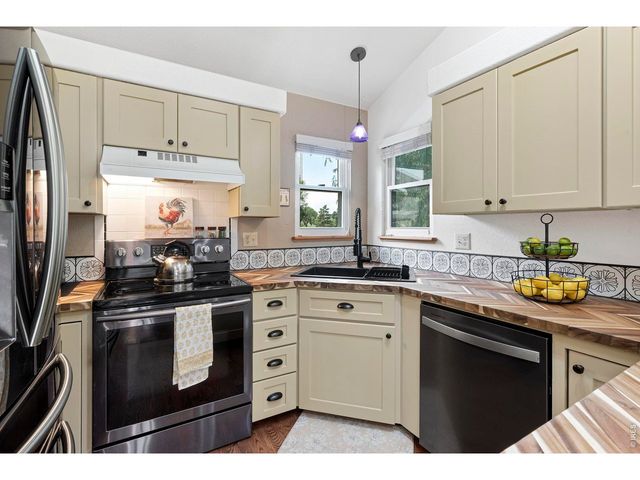 2124 Thunderstone Ct, Fort Collins, CO 80525