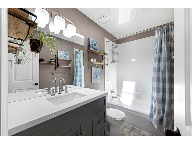 2124 Thunderstone Ct, Fort Collins, CO 80525
