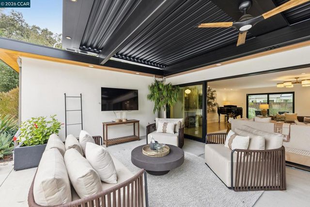3646 Happy Valley Rd, Lafayette, CA 94549