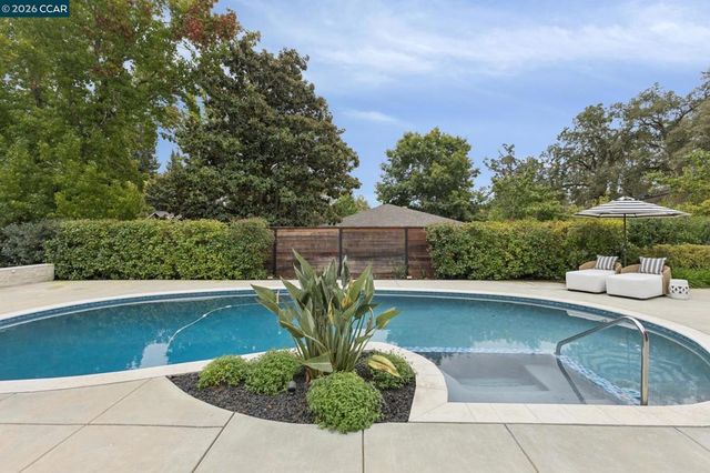 3646 Happy Valley Rd, Lafayette, CA 94549