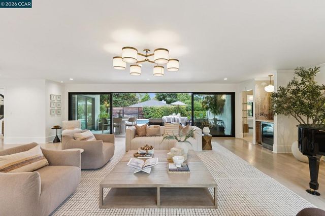 3646 Happy Valley Rd, Lafayette, CA 94549