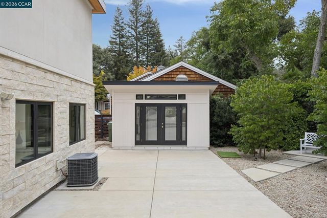 3646 Happy Valley Rd, Lafayette, CA 94549