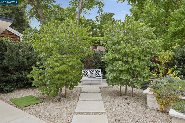 3646 Happy Valley Rd, Lafayette, CA 94549