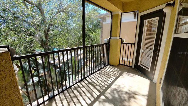 10017 COURTNEY PALMS BOULEVARD 304, Tampa, FL 33619