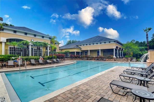10017 COURTNEY PALMS BOULEVARD 304, Tampa, FL 33619