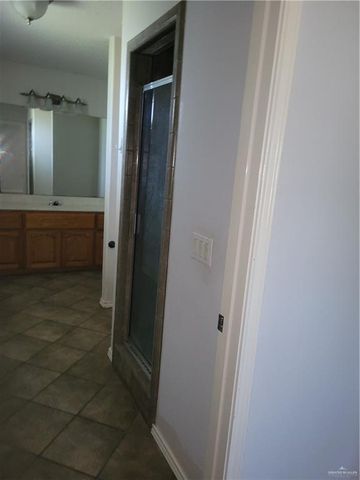208 W Mile 21 Road, Edinburg, TX 78541