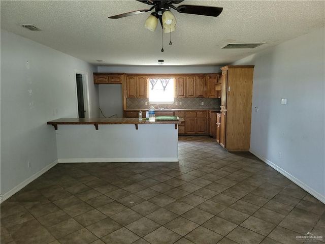 208 W Mile 21 Road, Edinburg, TX 78541