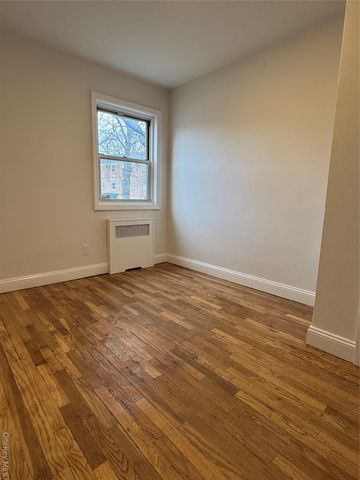 131-30 Laurelton Parkway Lower, Laurelton, NY 11422