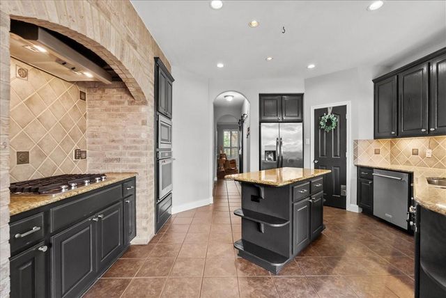 5602 Kingsfield Court, League City, TX 77573