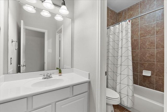 5602 Kingsfield Court, League City, TX 77573