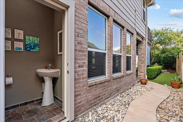 5602 Kingsfield Court, League City, TX 77573