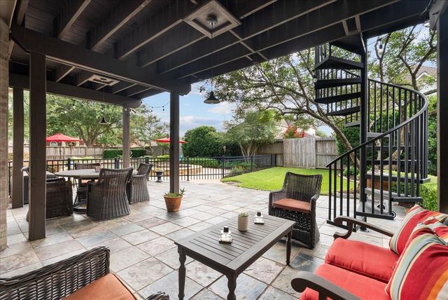 5602 Kingsfield Court, League City, TX 77573