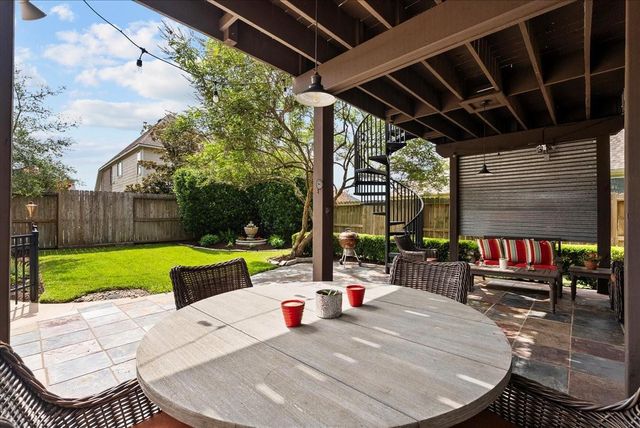 5602 Kingsfield Court, League City, TX 77573