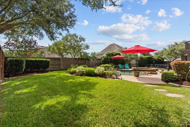 5602 Kingsfield Court, League City, TX 77573