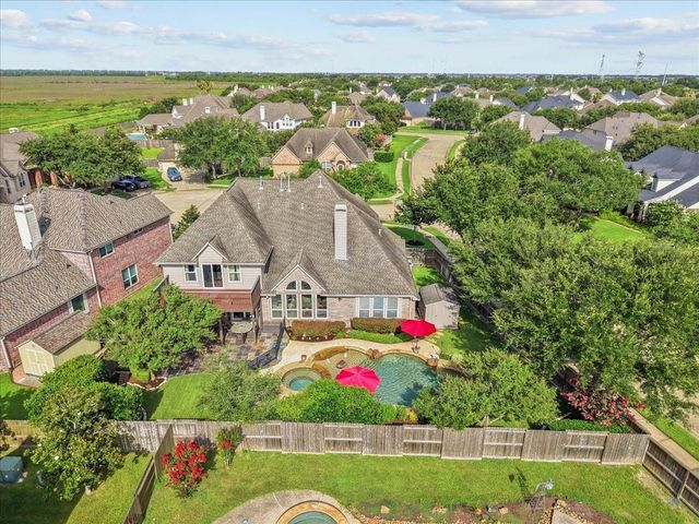 5602 Kingsfield Court, League City, TX 77573
