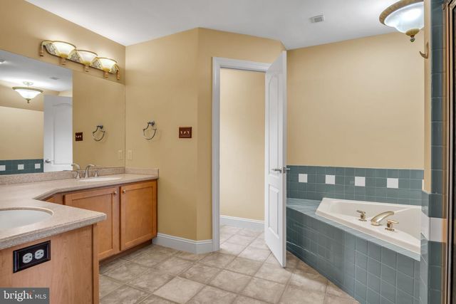4002 GLENFINNAN PL, Mechanicsburg, PA 17055