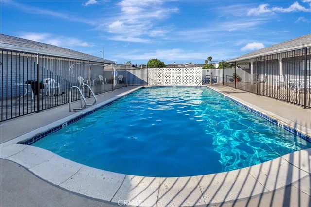 1214 E 1st, Tustin, CA 92780