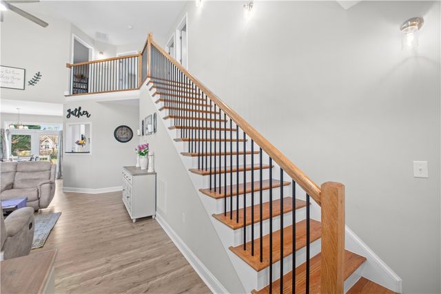 704 Rockcliff Street, Greenville, SC 29617