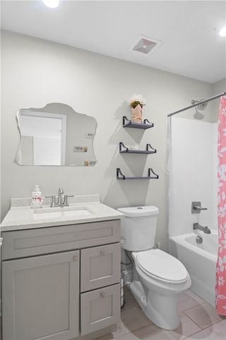 704 Rockcliff Street, Greenville, SC 29617