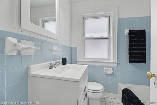 18315 Prairie Street, Detroit, MI 48221