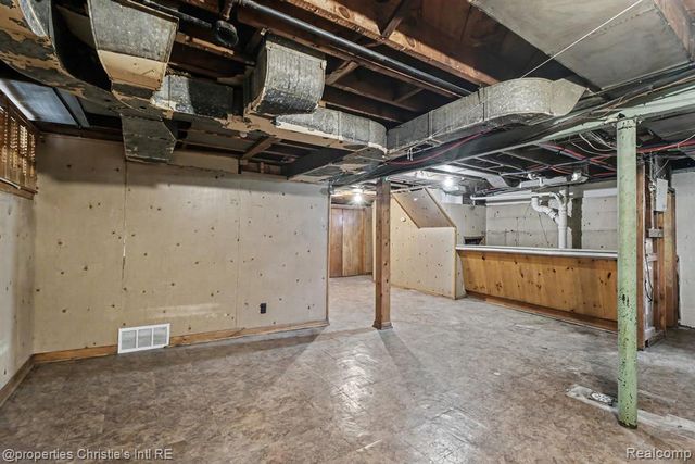 18315 Prairie Street, Detroit, MI 48221