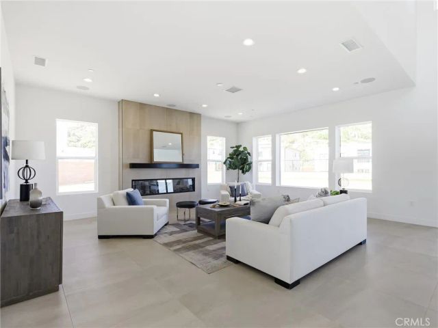 22849 W Seaqua Circle, Chatsworth, CA 91311