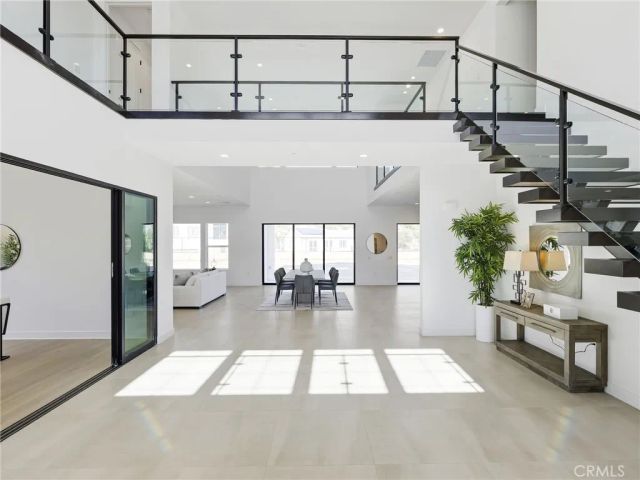 22849 W Seaqua Circle, Chatsworth, CA 91311