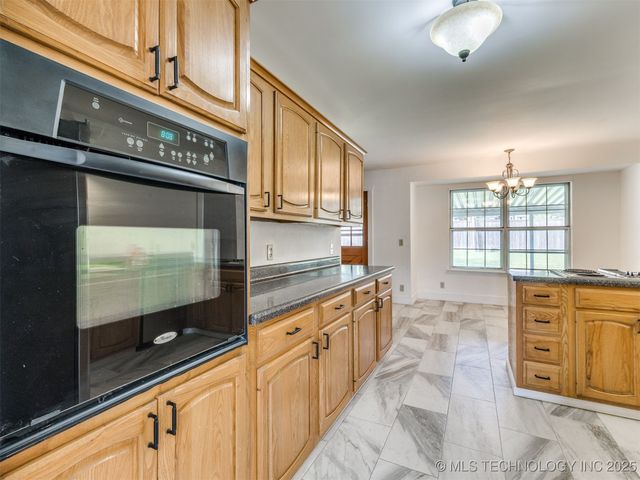 4817 E 25th Place, Tulsa, OK 74114