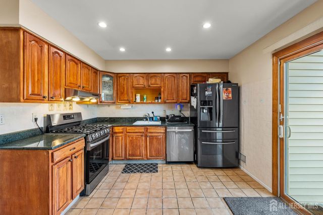 1 Quincy Circle, South Brunswick, NJ 08810
