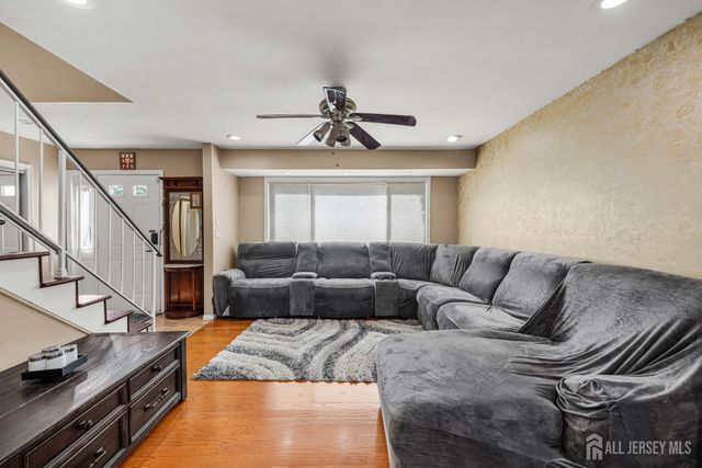1 Quincy Circle, South Brunswick, NJ 08810