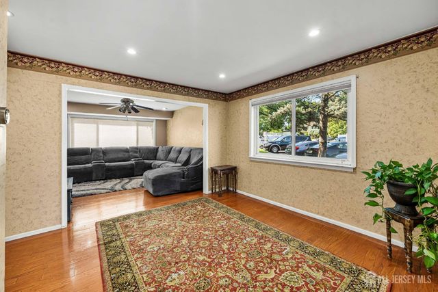 1 Quincy Circle, South Brunswick, NJ 08810