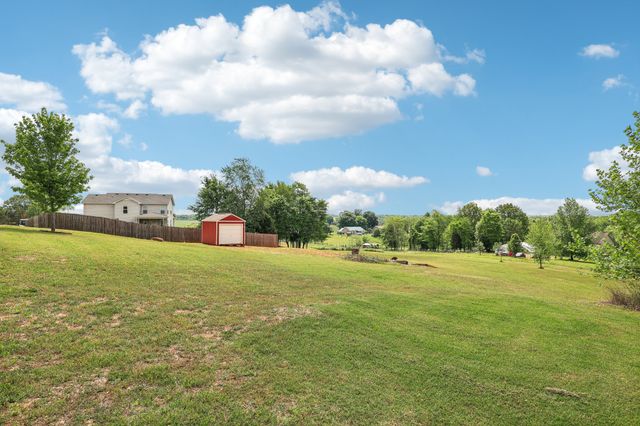 1792 Antler Rd, Woodlawn, TN 37191
