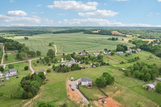 1792 Antler Rd, Woodlawn, TN 37191
