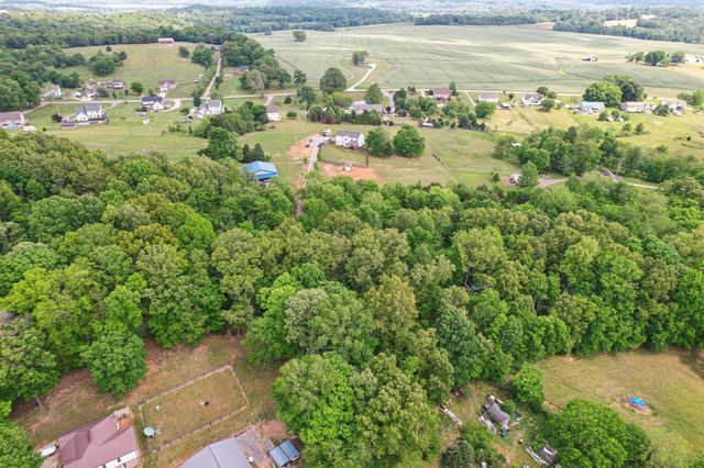 1792 Antler Rd, Woodlawn, TN 37191