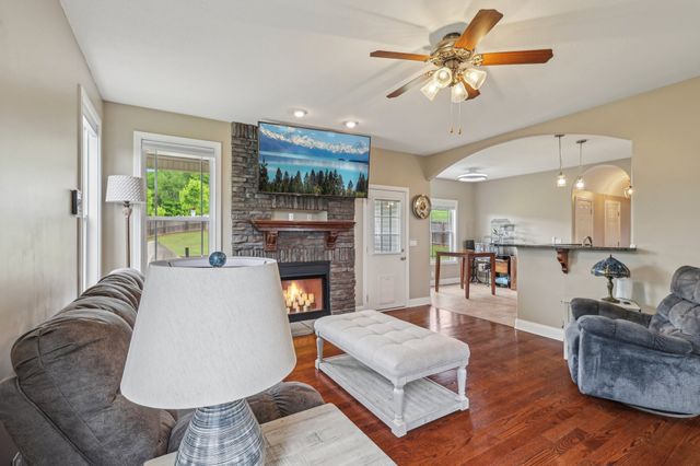 1792 Antler Rd, Woodlawn, TN 37191