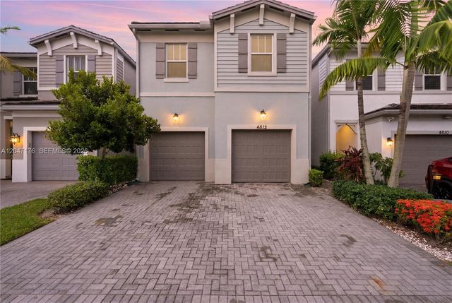4812 NW 48th Ter, Tamarac, FL 33319