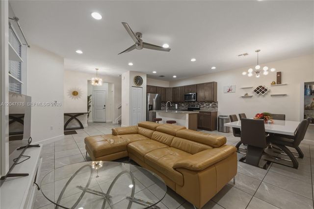 4812 NW 48th Ter, Tamarac, FL 33319