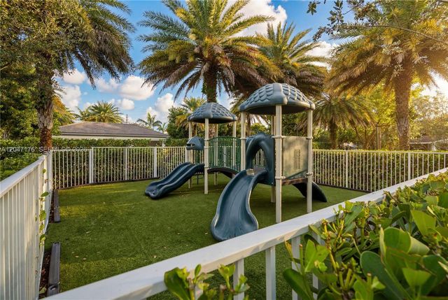 4812 NW 48th Ter, Tamarac, FL 33319