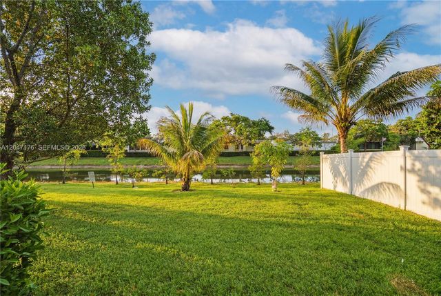 4812 NW 48th Ter, Tamarac, FL 33319