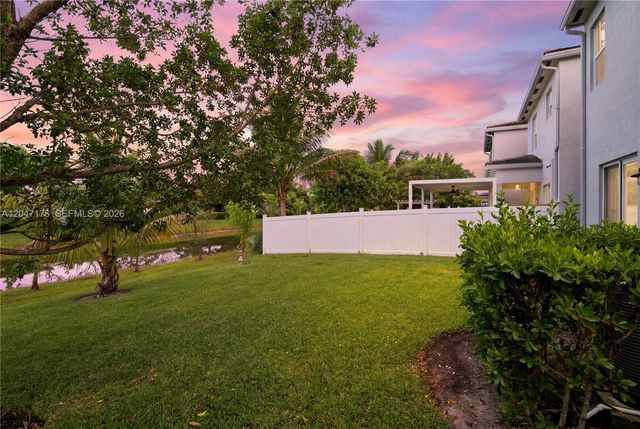 4812 NW 48th Ter, Tamarac, FL 33319
