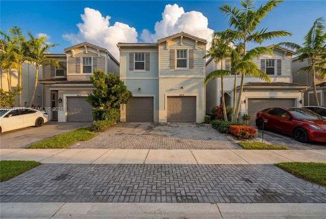 4812 NW 48th Ter, Tamarac, FL 33319