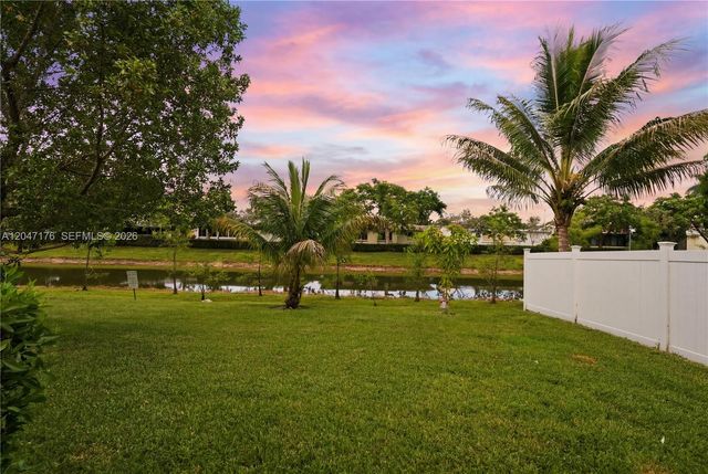 4812 NW 48th Ter, Tamarac, FL 33319