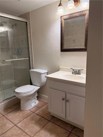 4290 Gulfstream DR 12, Naples, FL 34112