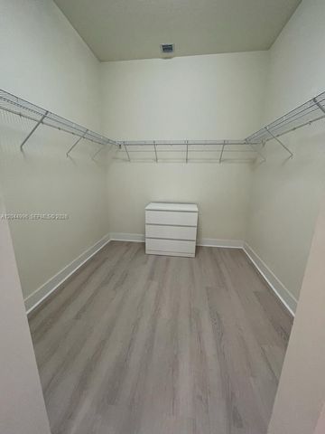 10317 NW 66th St 10317, Doral, FL 33178