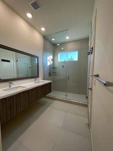 10317 NW 66th St 10317, Doral, FL 33178